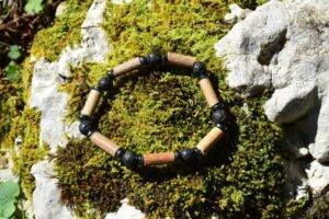 Bracelet noisetier et pierre de lave Avellana Bijoux Nature - Fabrication artisanale et sur-mesure dans le Haut-Doubs (25)