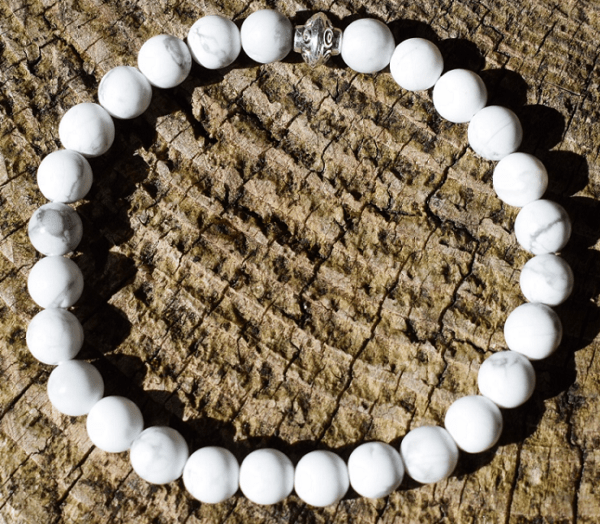 Bracelet howlite lithothérapie hypersensibilité stress sommeil - Avellana Bijoux Nature