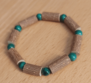 Bracelet noisetier et malachite gestion de la douleur - Avellana Bijoux Nature