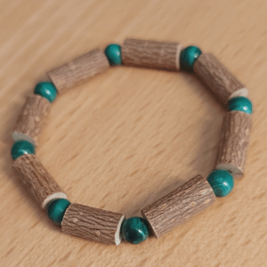 Bracelet noisetier et malachite gestion de la douleur - Avellana Bijoux Nature