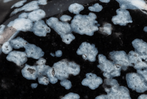 Vertus obsidienne neige
